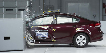 Kia Forte 2017, máxima calificación de seguridad IIHS