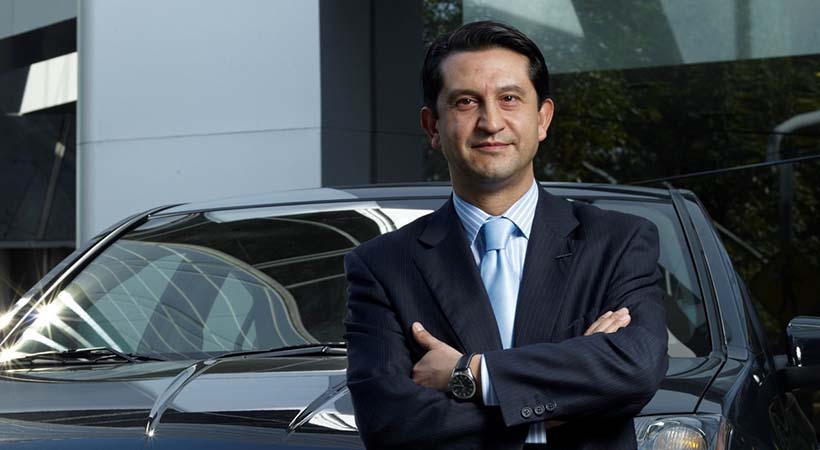 Top 5 Hispanos de la industria de los autos en Estados Unidos