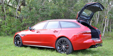 Test Drive Jaguar XF Sportbrake S 2018, lujo, potencia ... en otro estilo