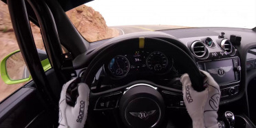 Video, Bentley Bentayga rompe récord en Pikes Peak