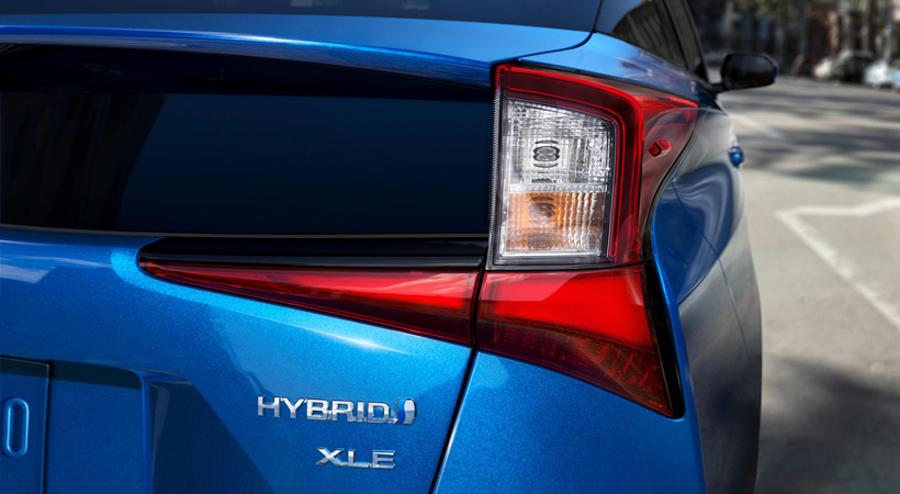 Toyota Prius AWD-e 2019