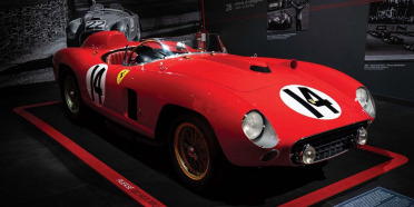 Ferrari 290 MM 1956 de Fangio y Moss se vende en $22 millones