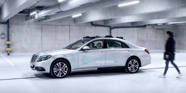 Conducción autónoma Mercedes-Benz S Class auto cooperativo