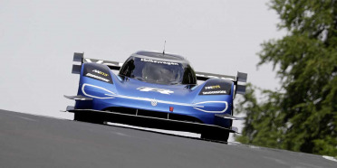 Volkswagen ID.R rompe el récord de velocidad en Nürburgring