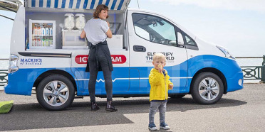 Nissan convierte la e-NV200 en una van de helados completamente ecológica
