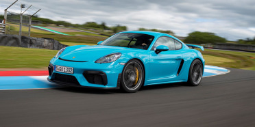 Motores NA Porsche y transmisiones manuales seguirán al menos una década más