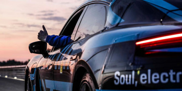 Test Drive Prototipo Porsche Taycan, 2,140 millas en 24 horas