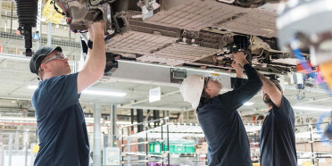 Baterías BMW 4G para autos híbridos y eléctricos serán Made in USA