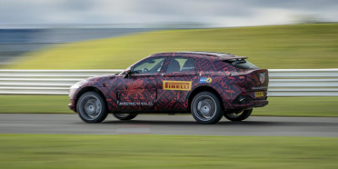 Aston Martin DBX 2020, listo para debutar con 548 hp