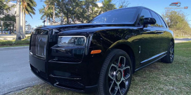 Rolls-Royce Cullinan Black Badge 2020, reina en la jungla de Miami