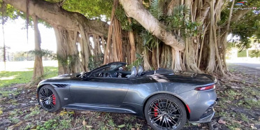 Aston Martin DBS Superleggera Volante 2020 715 HP de puro placer