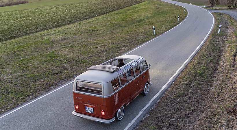 Volkswagen e-BULLI Concept