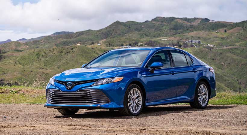 Toyota Camry Hybrid XLE 2020