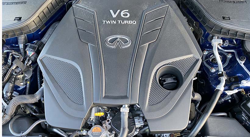El motor del Infiniti Q60 Red Sport 400 2020 es un V6 Twin Turbo 3.0 Litros.  Foto: Javier Mota.
