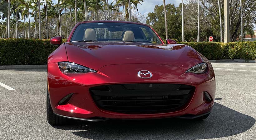 El Mazda MX5 RF 2020 conserva detalles de diseño clásicos del modelo original de 1989. Foto: Javier Mota.
