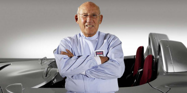 Falleció Sir Stirling Moss, uno de los mejores pilotos de la historia