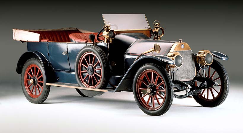 El Alfa Romeo 24 HP era considerado un deportivo en su era, con el motor de 4.1 litros y 42 hp para alcanzar velocidad máxima de 100 km/h (62 mph). Foto: Alfa Romeo. 