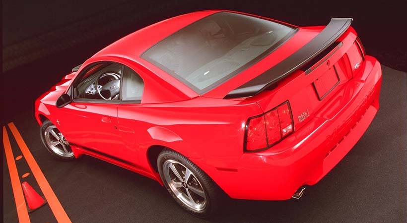 Ford Mustang Mach 1 2003. Foto: Ford.