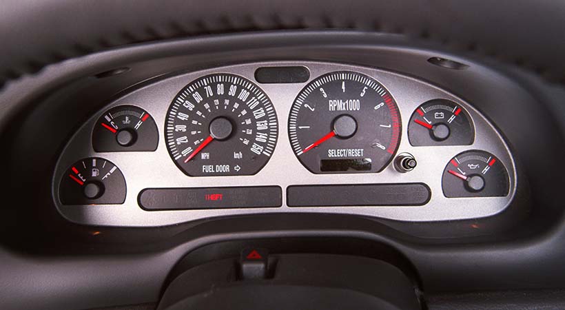 Ford Mustang Mach 1 2003.  Foto: Ford.