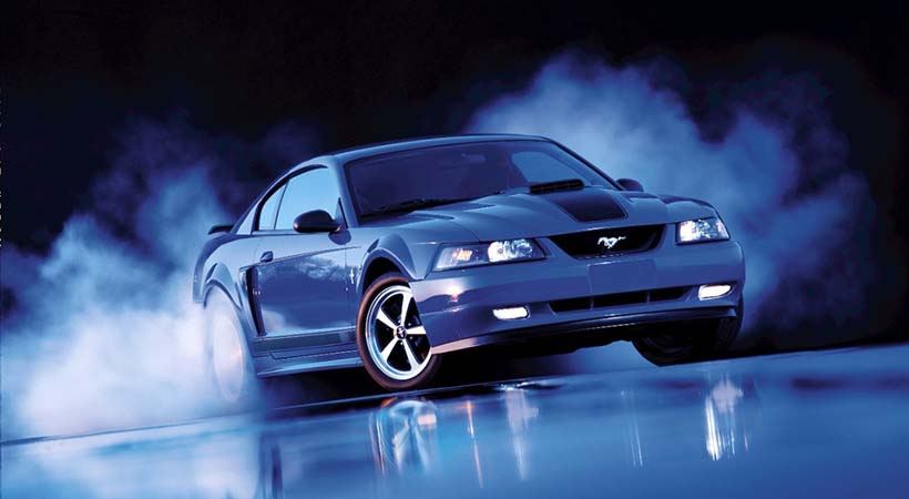 Ford Mustang Mach 1 2003.  Foto: Ford.