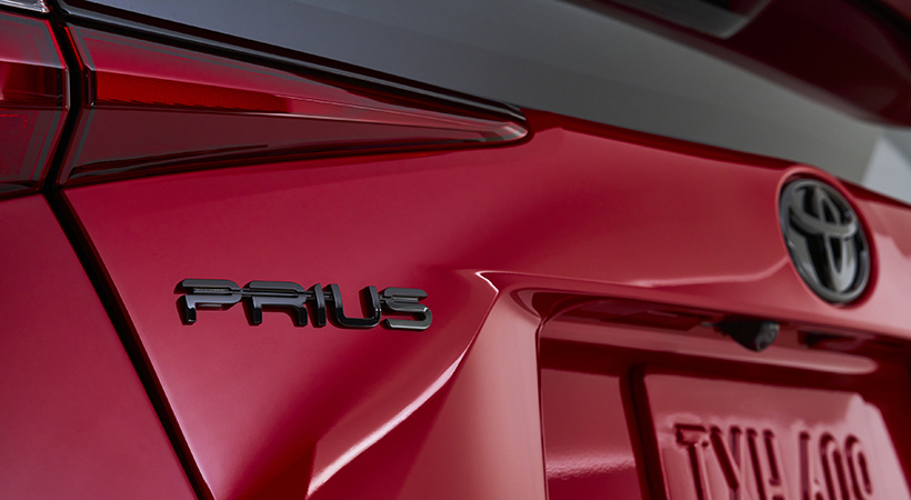 El Toyota Prius 2021 alcanza cifras de rendimiento de 54 millas por galón de gasolina en ciudad,. Foto: Toyota.