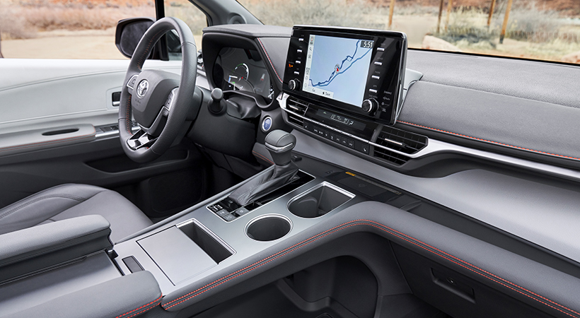 El nuevo sistema de info-entretenimiento cuanta con pantalla de 9 pulgadas y comando de voz avanzado. Foto: Toyota.