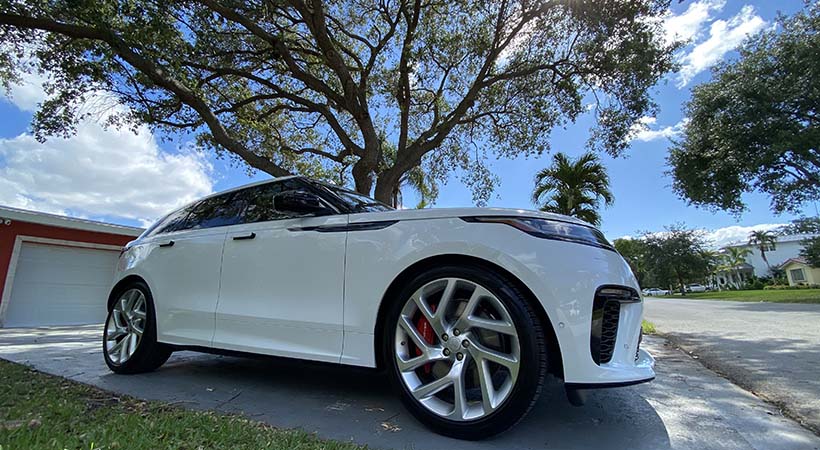 La Range Rover Velar SVAutobiography Dynamic Edition 2020 de esta prueba tiene precio total de $96,570. Foto: Javier Mota.