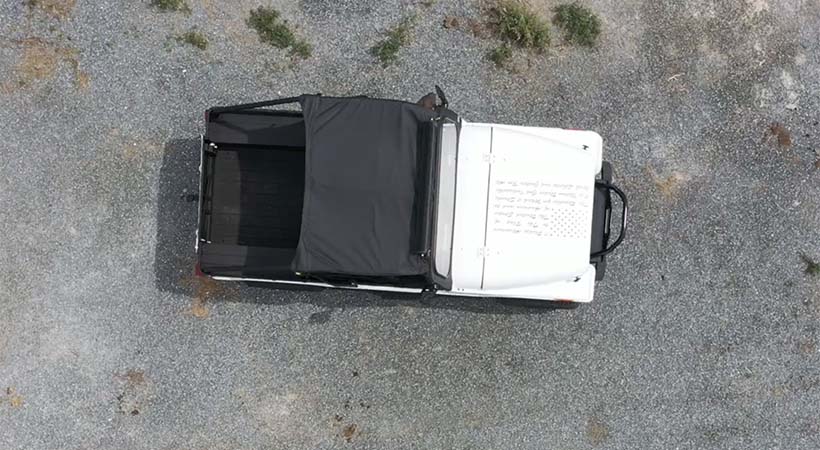 El Mahindra Roxor 2020 tiene un techo de lona y es ideal para el manejo off-road. Foto: Javier Mota.