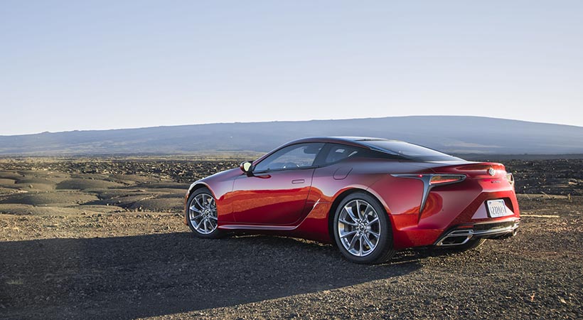 El diseño del Lexus LC 500 es de lo más novedoso, pero al mismo tiempo sigue en sus proporciones los patrones de un clásico deportivo. Foto: Lexus