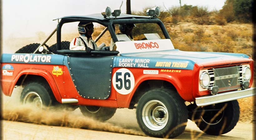Muy pronto, el Ford Bronco adquirió mayor fama cuando comenzó a participar en todo tipo de competencias off-road, como la Baja 1000. Foto: Ford