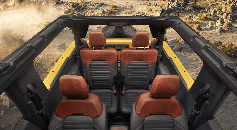 Los colores y materiales del interior fueron inspirados en la naturaleza. Ford Bronco 2021. Foto: Ford.