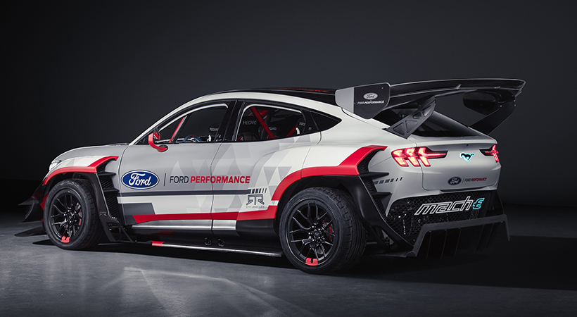 Los motores tienen un único eje de transmisión que los conecta a los diferenciales Foto: Ford.