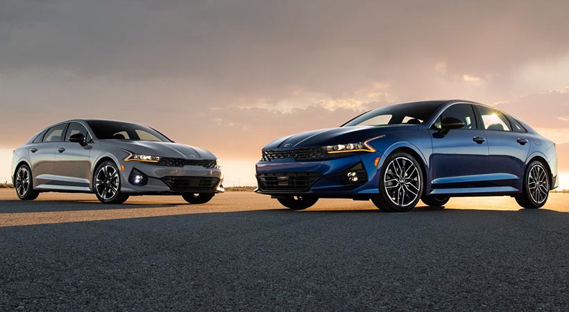 Nuevo Kia K5 y Kia K5 GT. Foto: Kia