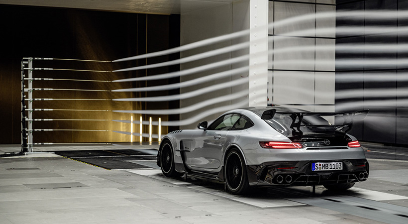 Las propiedades aerodinámicas contribuyen sustancialmente al dinamismo de la conducción y a la estabilidad . Foto: Mercedes-AMG.