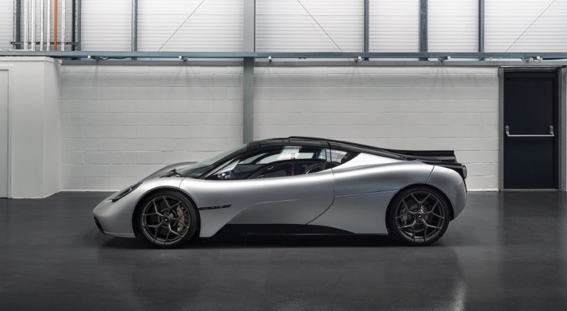 De las 100 unidades que serán producidas se vendieron más de 2/3 cuando el auto fue anunciado como proyecto y el costo es de £2.36 millones ($3.08 millones de dólares al cambio actual). Foto: Gordon Murray Automotive