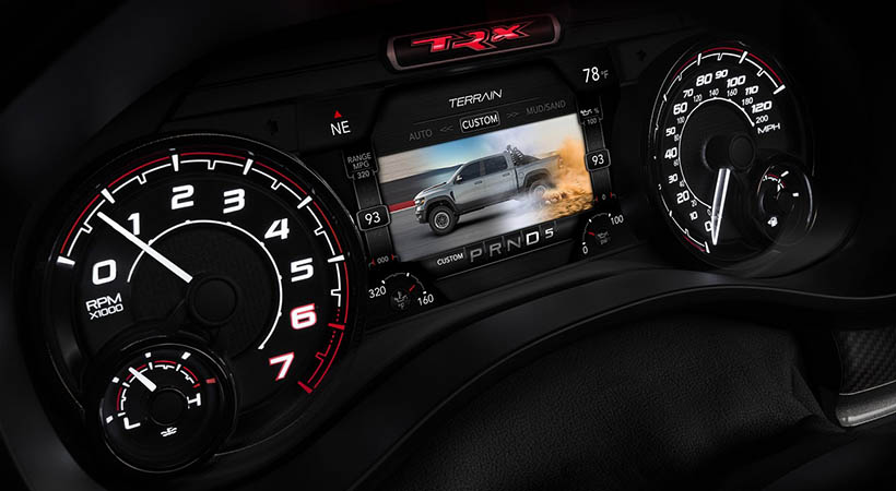 Al interior, la camioneta cuenta con una completa carga tecnológica y de infotenimiento. Foto: RAM