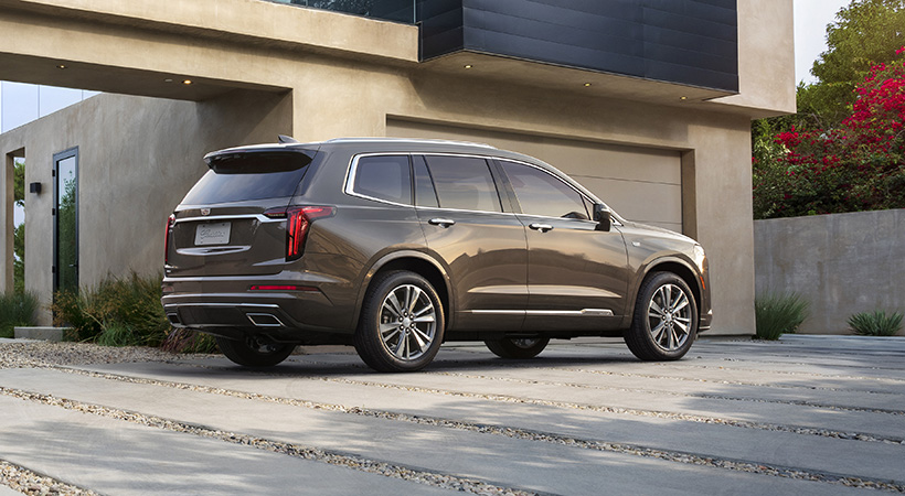 Todos los modelos incluyen de serie el frenado de emergencia con avance en baja velocidad, asistente de estacionamiento delantero y trasero, y asistente de mantenimiento de carril. Foto: Cadillac