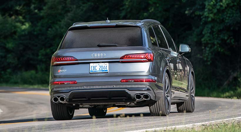 Gracias al paquete exterior en negro, el SQ7 puede resultar mucho más elegante y, aquellos que opten por el nuevo color Gris Daytona, tendrán que acudir, obligatoriamente, al programa de personalización Audi Exclusive. Foto: Audi
