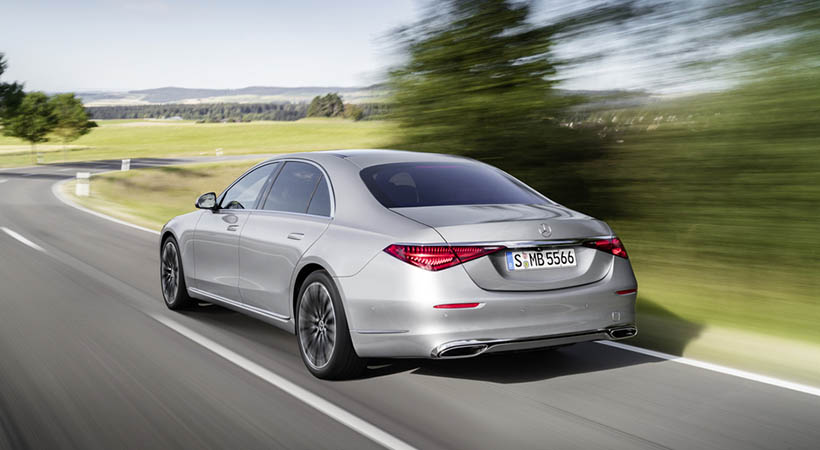 El nuevo Mercedes-Benz Clase S es 2 pulgadas más largo que la versión previa. Foto: Mercedes-Benz