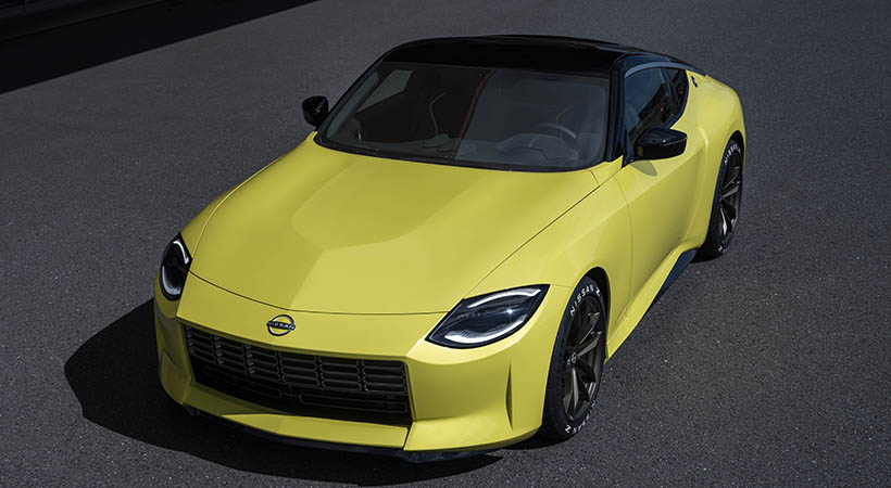 Los rines de aleación de 19 pulgadas y los escapes dobles completan la presencia en la carretera del Z Proto, un homenaje al 240Z original. Foto: Nissan