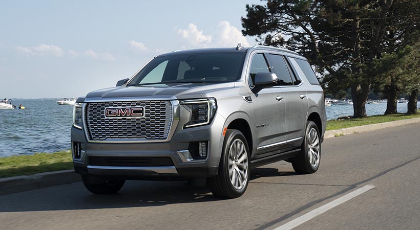 En lo que longitud total se refiere, este modelo cuenta con un 3% más, el espacio máximo de carga aumenta 30% y la tercera banca ahora ofrece 41% más espacio para piernas. Foto: GMC 