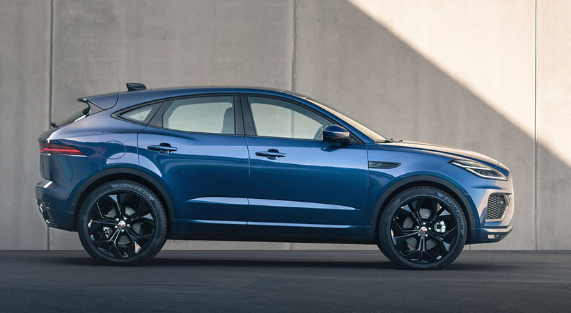 Las primeras unidades el renovado Jaguar E-Pace llegarán al mercado a lo largo de la primavera de 2021, aunque la marca británica ya admite pedidos de la actualización de este SUV. Foto: Jaguar