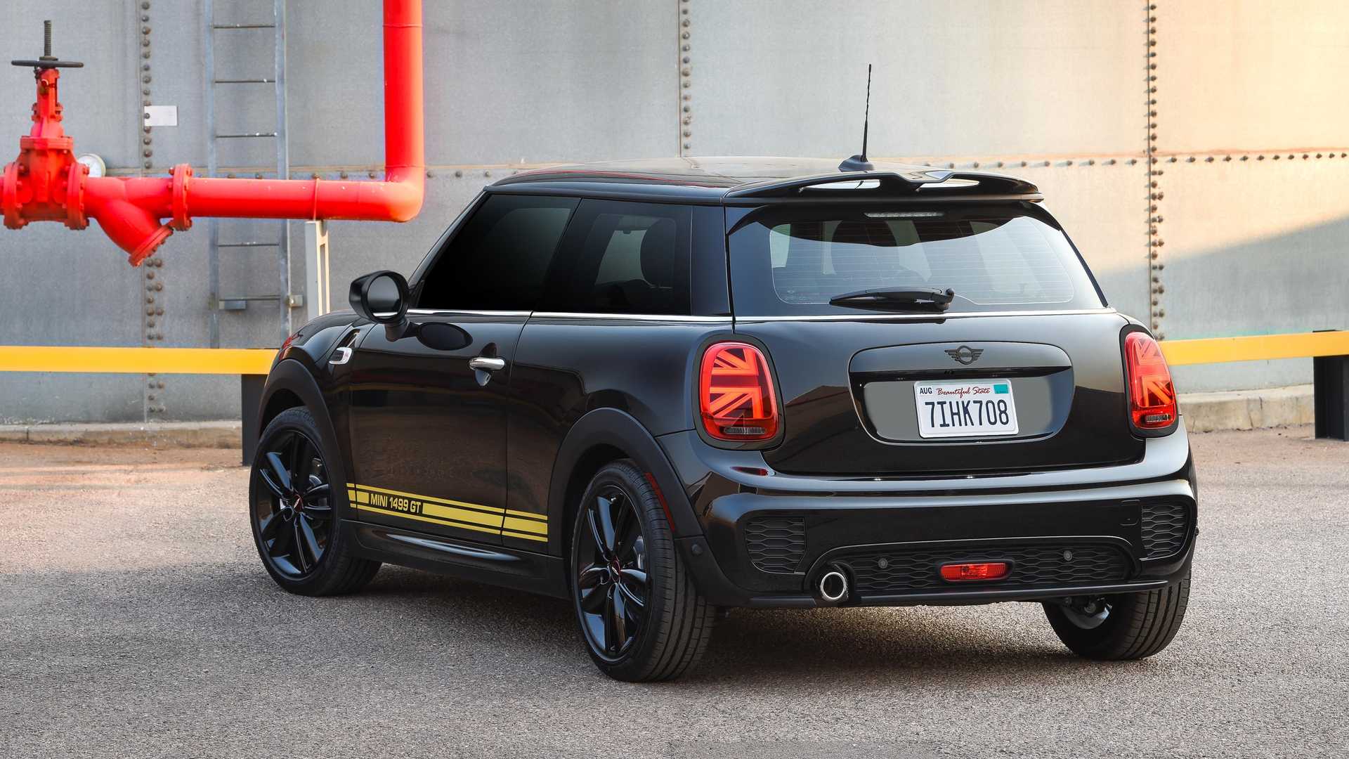 MINI Cooper 1499 GT cuenta con múltiples detalles deportivos en interior y exterior. Foto: MINI