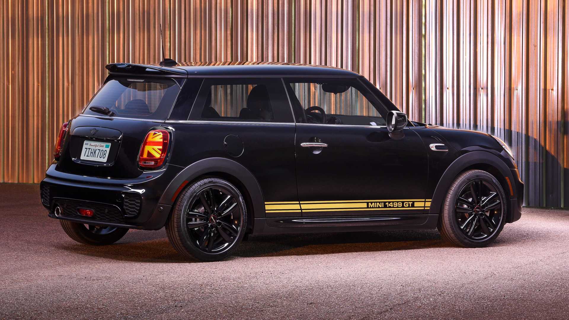 MINI Cooper 1499 GT ya está disponible en pisos de venta con precios que parten de los $27,040. Foto: MINI