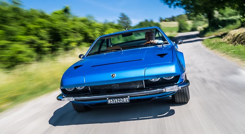 Este fue el último Gran Turismo de la marca con motor delantero. Foto: Lamborghini