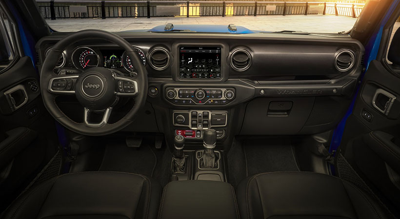 El interior es confortable y cuenta con amplia tecnología para hacer más sencilla la aventura. Foto: Jeep