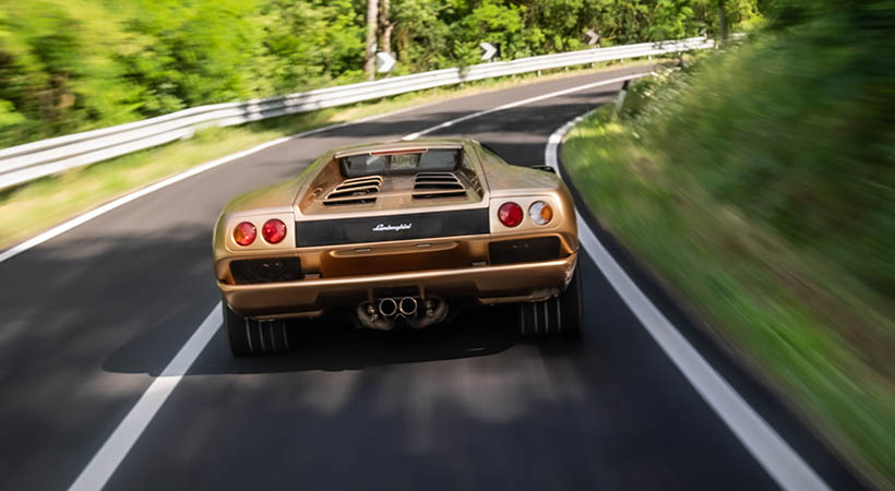 Se utilizó el nombre Diablo en homenaje a un bravo toro del Siglo XIX que toreó José de Lara “El Chicorro” y que durante décadas fue recordado por su agresividad. Foto: Lamborghini