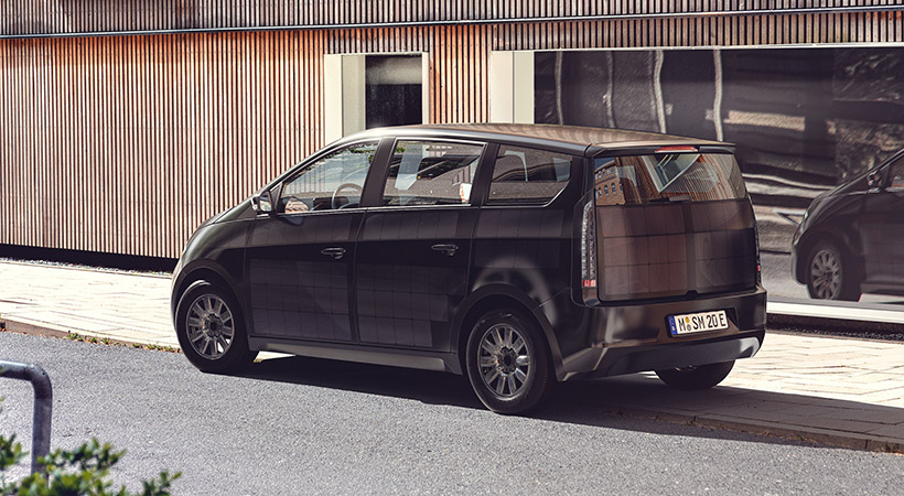 Además de este chasis “de carreras”, la característica diferenciadora del Sono Sion son los paneles solares que recubren su carrocería y que logran 20 millas  más de autonomía. Foto: Sono Motors