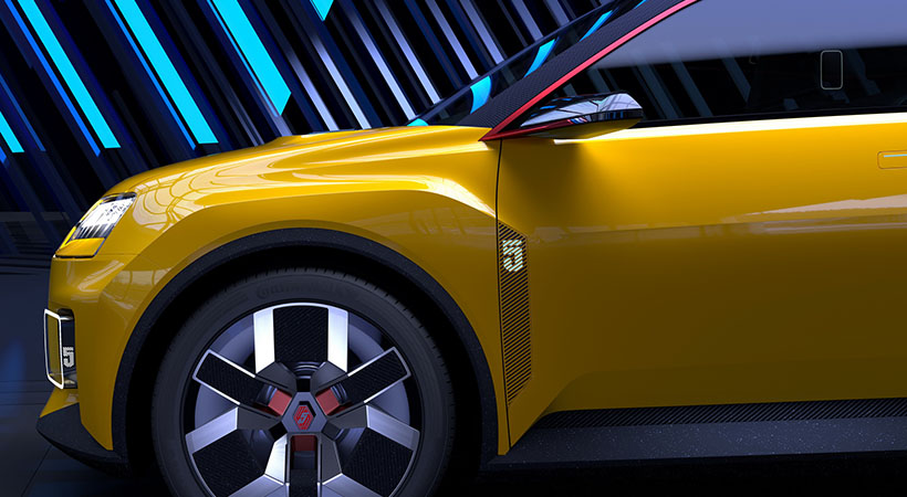 En los laterales podrás encontrar escudos que se encienden y la bandera francesa en los espejos. Foto: Renault