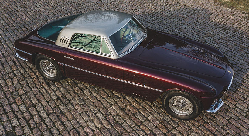 Detalles como las salidas de escape laterales todavía lo hacen más especial, pero el hecho de que sólo dos de los tres autos creados por Vignale cuentan con este diseño todavía lo vuelven más raro. Foto: RM Sotheby's